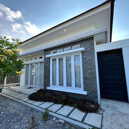 Sabbi'S House Hotel Klaten Exterior photo